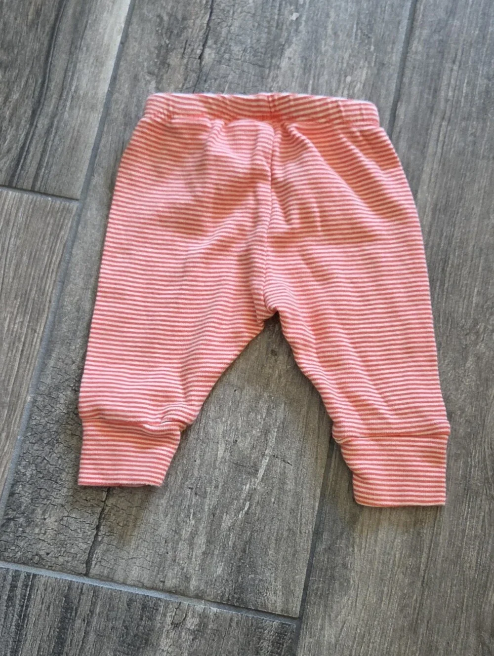 GAP Baby EUC 0-3 Months Coral Hoodie, Striped Pants and Giraffe Sweater Hat